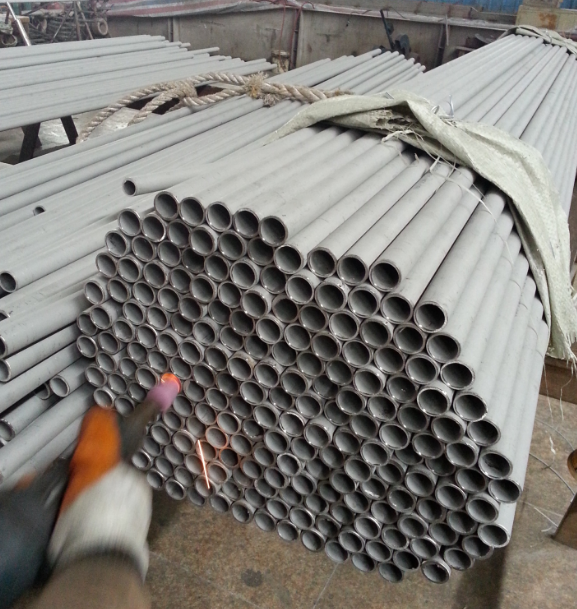 304材質(zhì)不銹鋼管 耐腐不銹鋼管批發(fā)